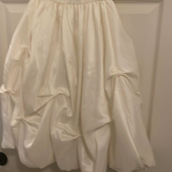 Cream White Flower Girl Dress - Elegant like NEW! worn once- Size 4-5 - Picture 10 of 12